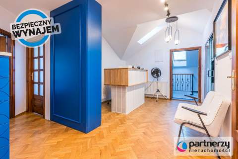 135m2 3 miejsca parkingowe, klimatyzacja,2 balkony