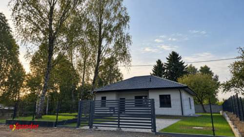Nowoczesny dom parterowy z dużą działką 1050 m - Częstochowa