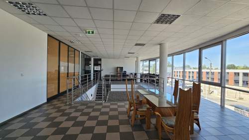 Nowoczesny biurowiec na wynajem 430 m2
