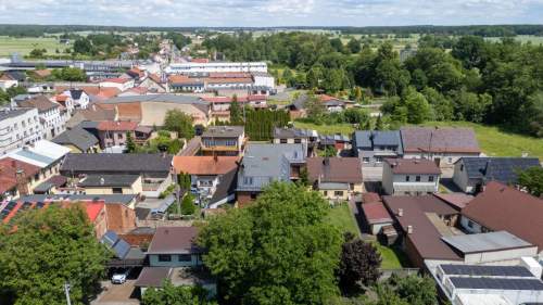 Przestronny budynek mieszkalno-usługowy