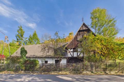 Unikalny dom przysłupowy z 1829 roku