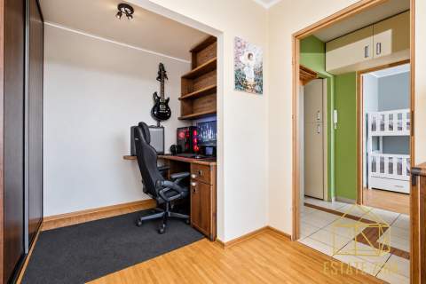 2 POKOJE OS. PIASTÓW BALKON 3 PIĘTRO