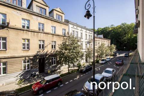Nowoczesne mieszkanie z balkonem w modnej dzielnicy Podgórze