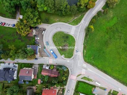 Budynek wolnostojący / pętla MPK / duży ruch