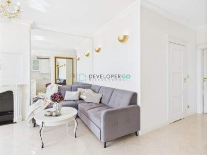 Elegancki Apartament na 10 piętrze