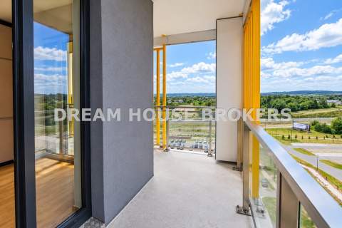 2 pokoje-43m2, Żołnierzy 9 DP, duży balkon parking