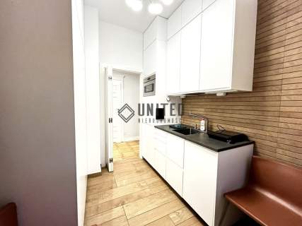 100 m 5 pokoi balkon kamienica ścisłe centrum Wrocławia
