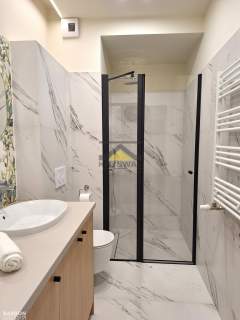 Apartament w centrum miasta z widokiem na park