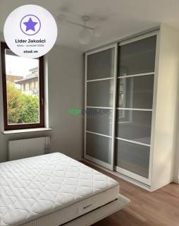 Eleganckie trzy pokoje przy parku, balkon , garaż