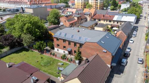 Przestronny budynek mieszkalno-usługowy