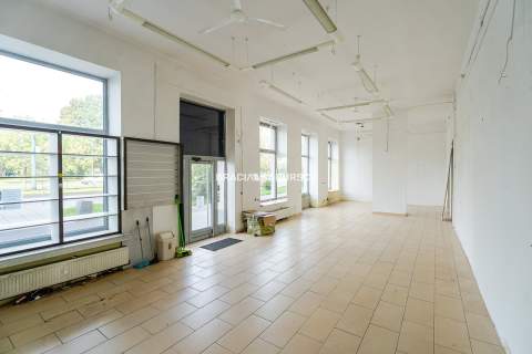 Lokal usługowo-handlowy ok. 150m2 duża witryna