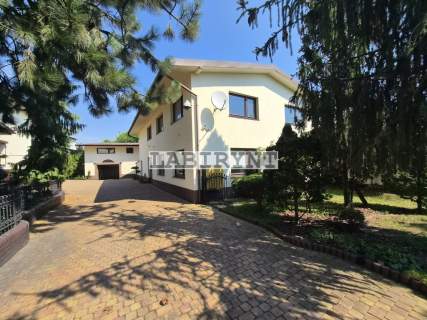 Stradom - luksusowa rezydencja - dom 440m2 budynek gospodarczy...
