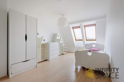 Dwupoziomowe 100m2 Sauna Kominek Garaż