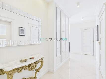 Elegancki Apartament na 10 piętrze