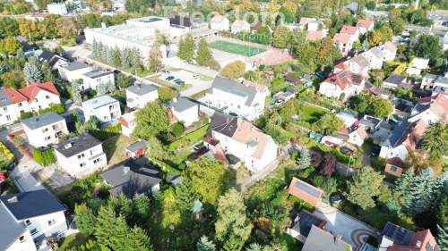 DOM W ZABUDOWIE BLIŹNIACZEJ Z DUŻĄ DZIAŁKĄ BLISKO CENTRUM PIŁY