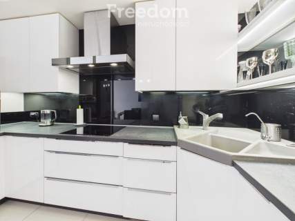 Apartament 66 m Garaż podziemny Klimatyzacja Balkon c