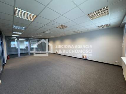 Lokal w Sopocie Górnym w biurowcu -winda i ochrona