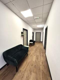 LOKAL NA GABINET LUB KANCELARIĘ ZACHODNIA OFFICE