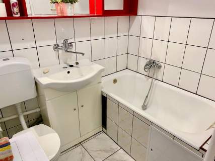 Przestronna kawalerka z balkonem blisko Rzgowskiej