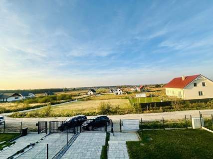 Nowy dom 122 m z pompą ciepła i garażem Sobótka