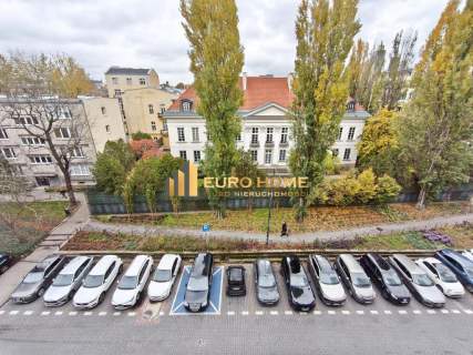 CENTRUM CICHE UMEBLOWANE Z LOGGIĄ