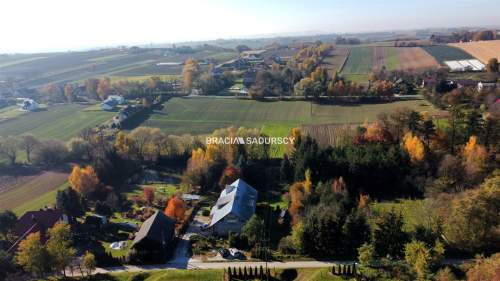 Wolnostojący dom ok. 600 m2
