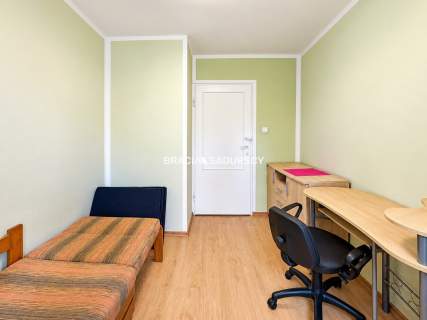 2 osobne pok, kuchnia, łazienka, balkon, piwnica