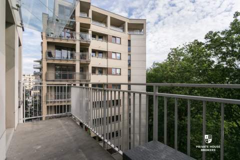 Eleganckie, przestronne mieszkanie/ Wrocławska 80