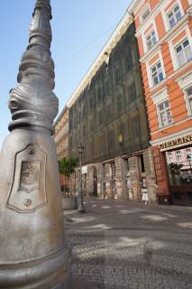 WYJĄTKOWA KAMIENICA PRZY DEPTAKU