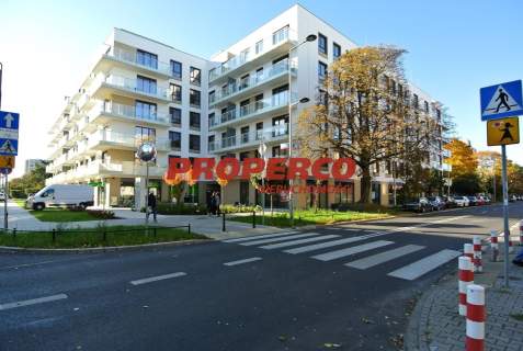 Lokal 81m2, front, Wola, metro Ks. Janusza