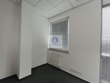 Włochy lokal biurowy 102,25m2 do wynajęcia