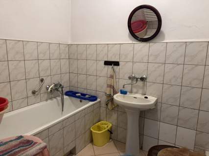 2 pokoje, parter, 57 m piwnica i 2 komórki