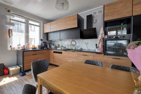 Jasne Dwustronne Zamknięte osiedle Duży Balkon