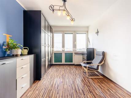 3 pokoje, balkon, piwnica - Prądnik Czerwony
