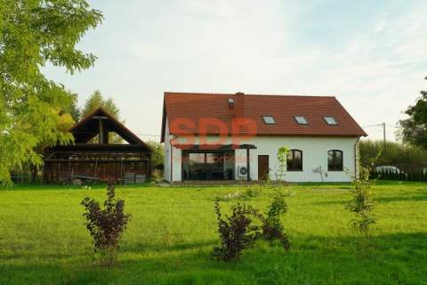 Dom wolnostojący 216,90 m2 Zakrzów, gm. Oława 4 pokoje po