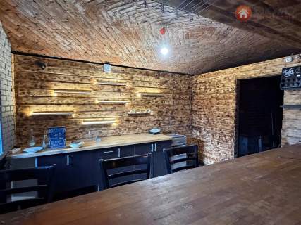 Ścisłe centrum, ceglane wnętrza ul. 3 Maja