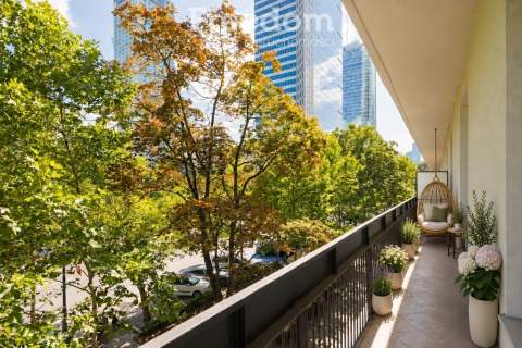 2 pokoje, widok na Pałac Kultury, balkon, Metro