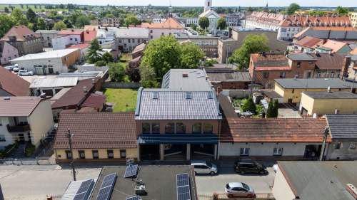 Przestronny budynek mieszkalno-usługowy