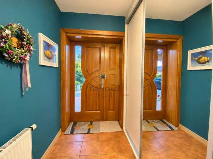 Dom wolnostojący 244 m2 6 pokoi Garaż w bryle