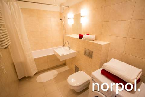 Angel Plaza Apartament 48 m z widokiem na ogród komórka, mi