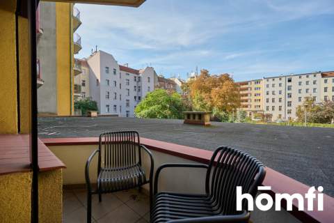 2 POKOJE Z POTENCJAŁEM NA 3 BALKON, WINDA, GARAŻ