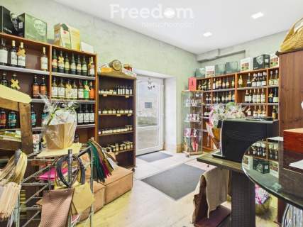 Lokal handlowo-usługowy 24,70 m w centrum Brzegu ul. Sta