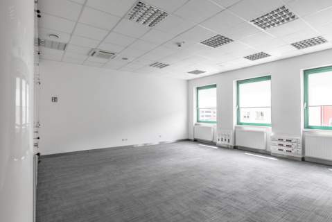 Lokal usługowy na parterze
