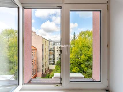 73m , kamienica,3 pokoje, 2 balkony Klimatyzacja