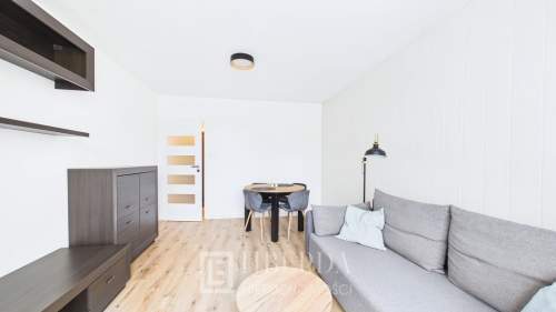 2 Pokoje Piwnica Balkon Duży parking Świetna lokalizacja