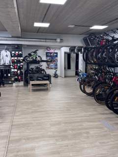 Lokal usługowy Katowice-Ochojec top lokalizacja 400m2