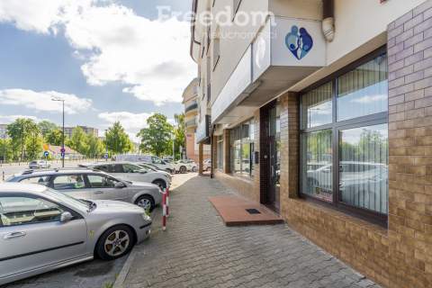 Lokal 134 m z witryną Usługi/Biuro/Medycyna Metro Ulrychów