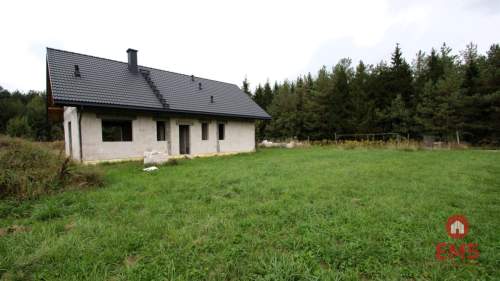 Dom w otoczeniu lasu działka 2400 m