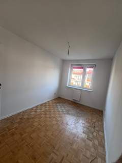 Na sprzedaż mieszkanie 4 pokoje 80 m2 strych osiedle Stara