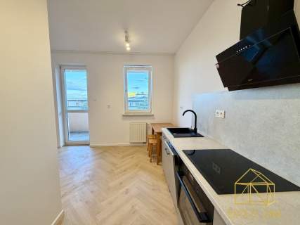 Mieszkanie po generalnym remoncie Duży balkon